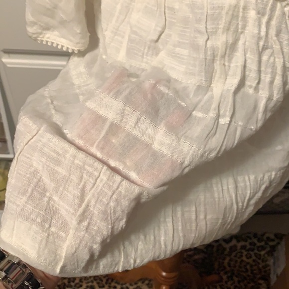 Free People off white tunic style top, lace, embr - Picture 5 of 11